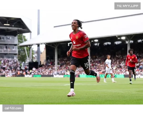 库尼亚闪耀曼联逆转布莱顿，姆伯莫梅开二度助力胜利